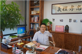 漆強(qiáng)化工總經(jīng)理張文.jpg 漆強(qiáng)化工總經(jīng)理張文.jpg