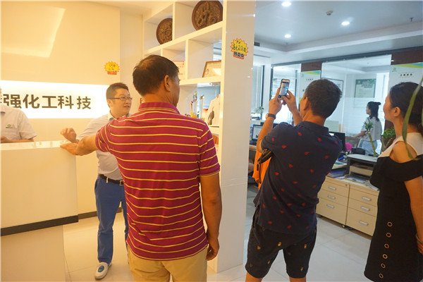 用心做服務(wù)的木器漆代理品牌&mdash;&mdash;漆豐漆 (15).JPG